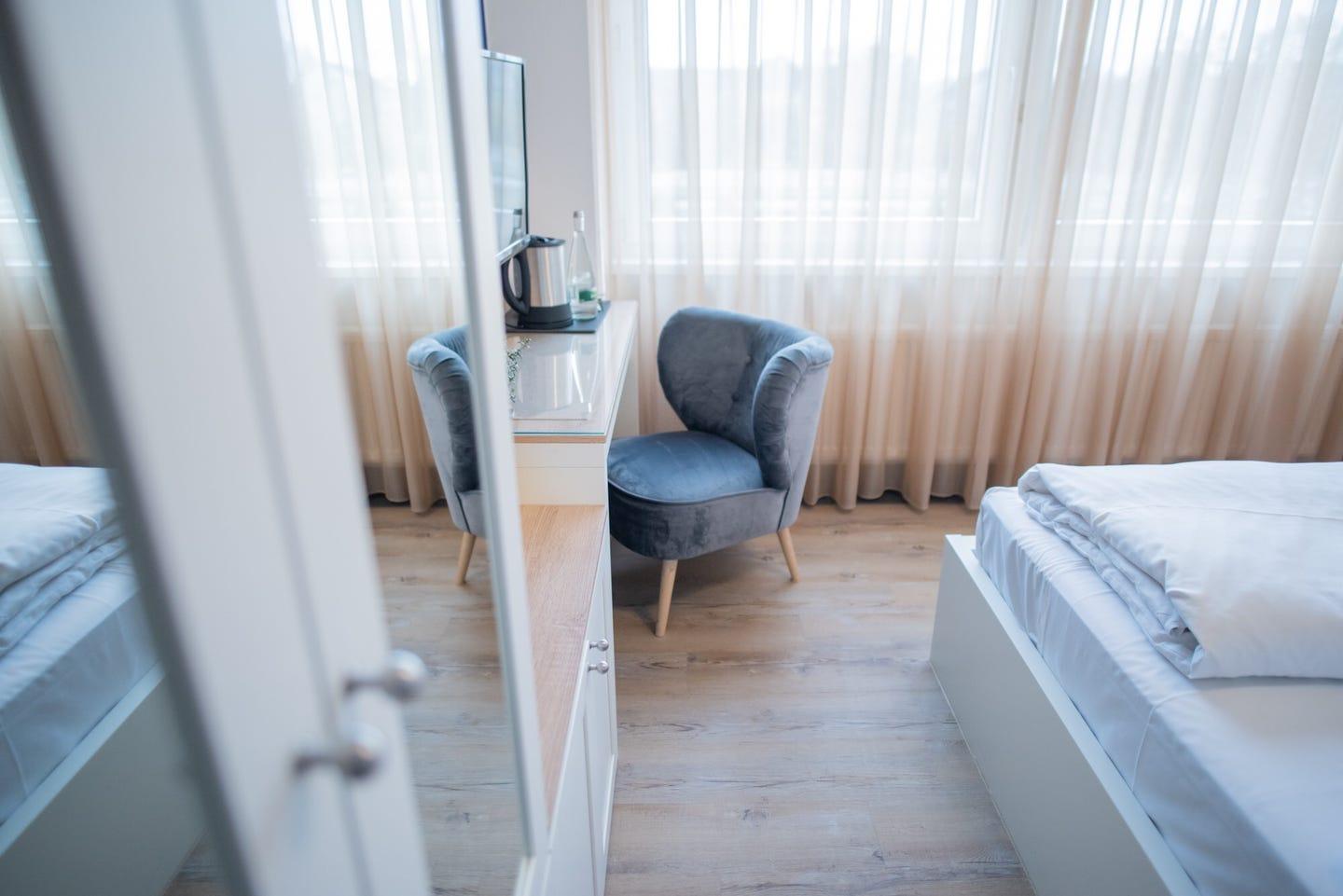 Hotel Leo Eggenstein-Leopoldshafen Esterno foto